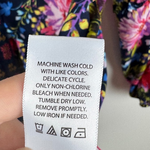 Pioneer Woman Embroidered‎ Floral Tunic Top Medium Multicolor Peasant Boho Chic - Picture 6 of 9